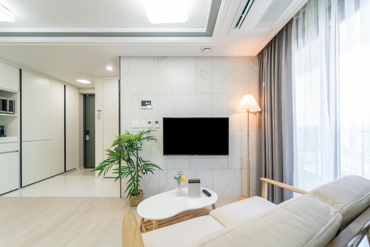 Urbanstay Jeju Airport Esterno foto