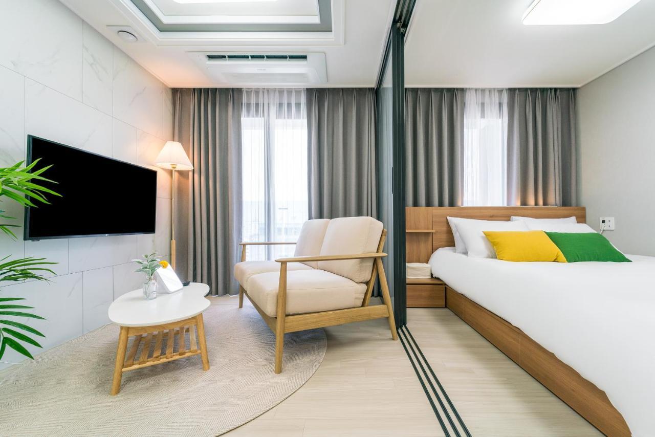Urbanstay Jeju Airport Esterno foto